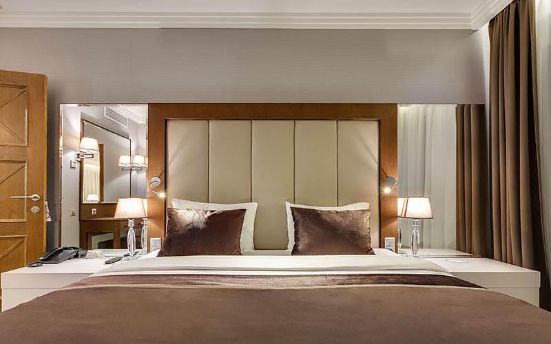 Premier Hotel Dnister Lviv Eksteriør billede
