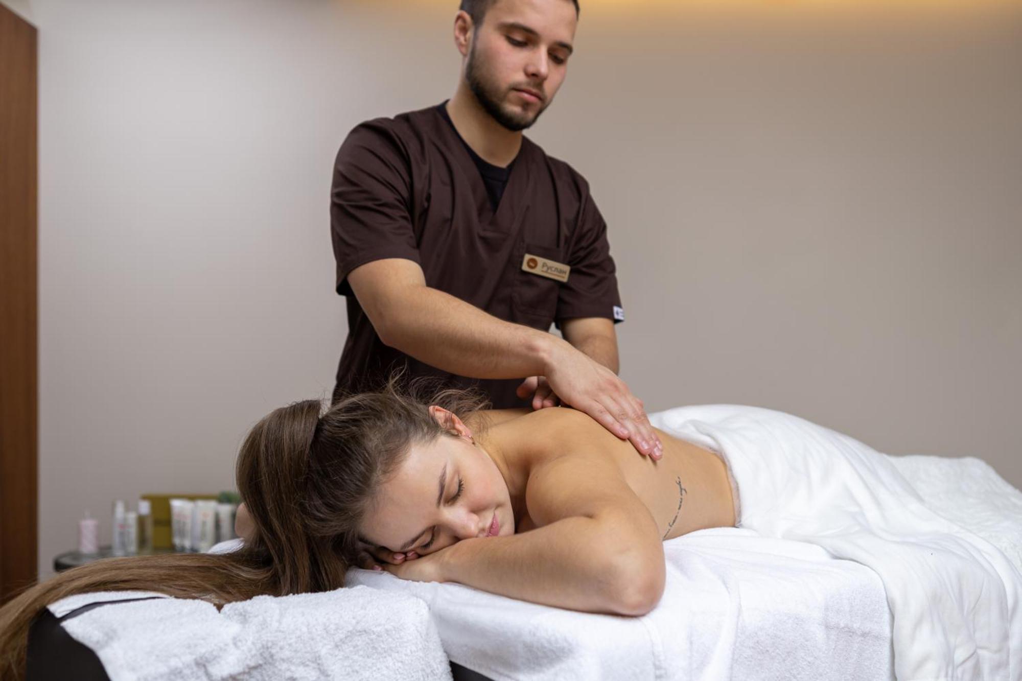 Premier Hotel Dnister Lviv Eksteriør billede