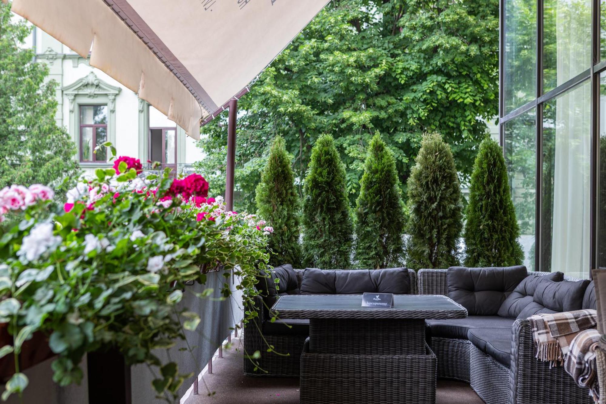 Premier Hotel Dnister Lviv Eksteriør billede