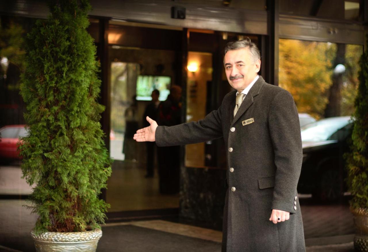 Premier Hotel Dnister Lviv Eksteriør billede